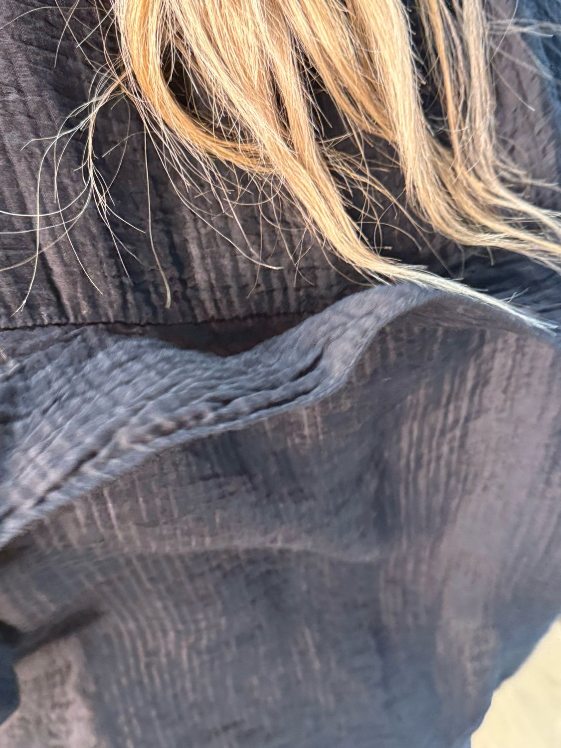 Lightweight Textured Button Blouse - Black