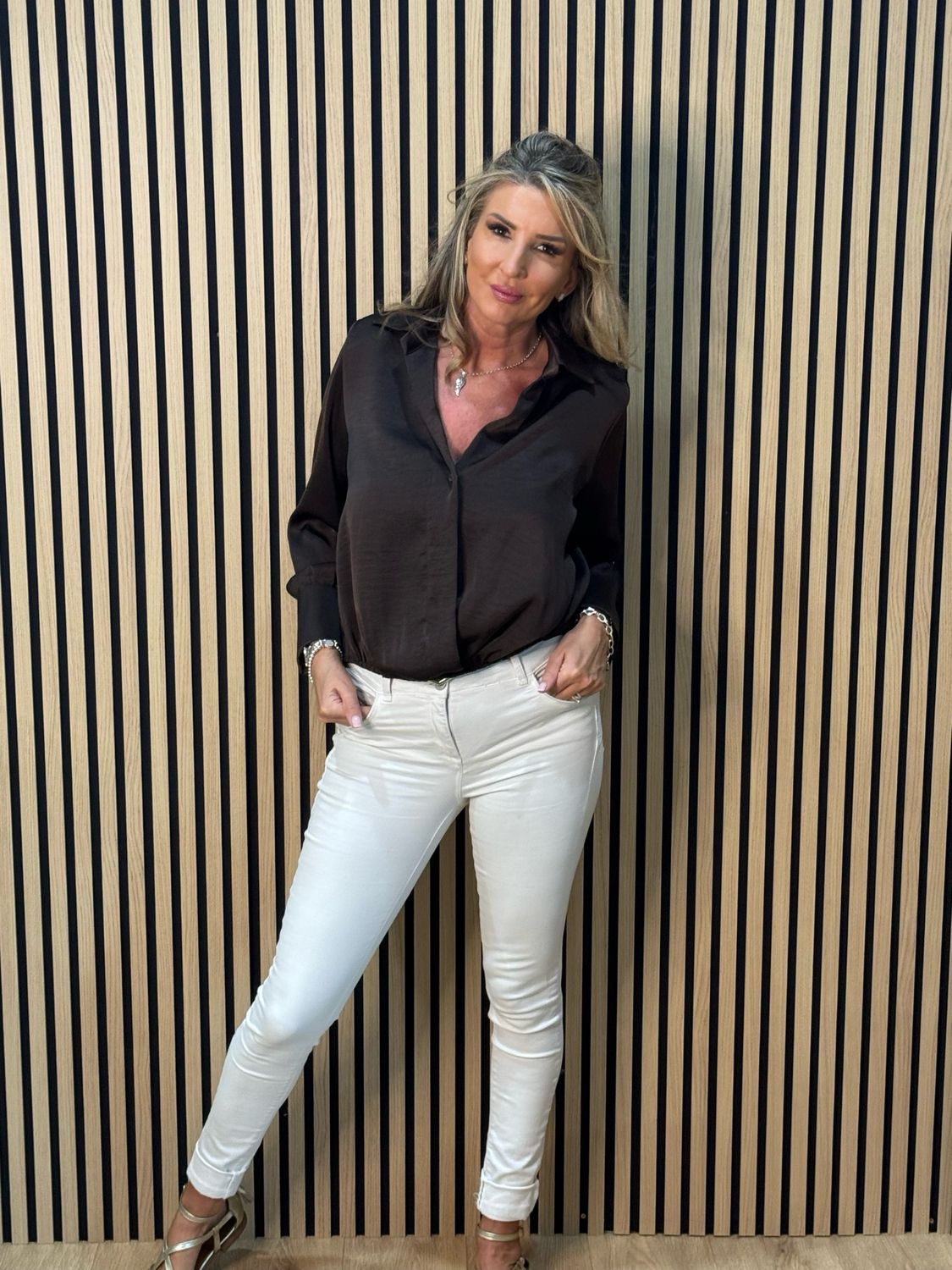 Elastic Hem Button Shirt - Brown