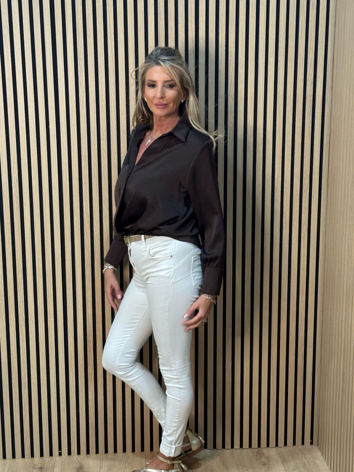 Elastic Hem Button Shirt - Brown