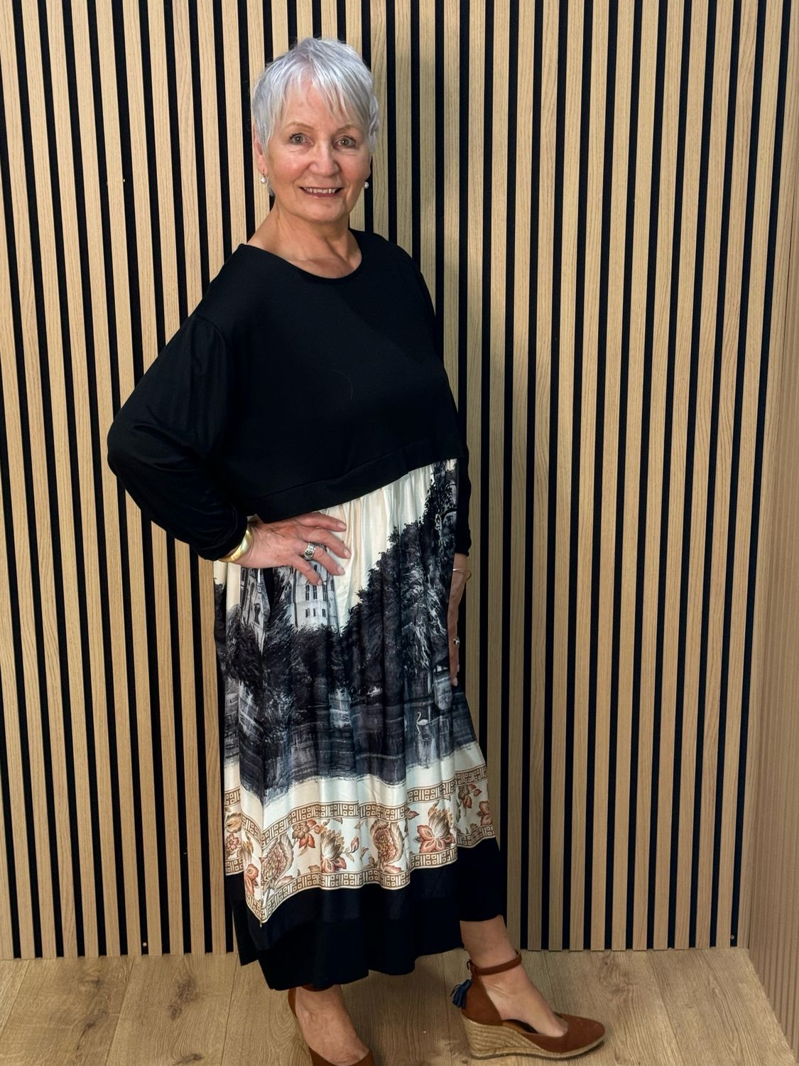 Scenic Print Midi Dress - Black