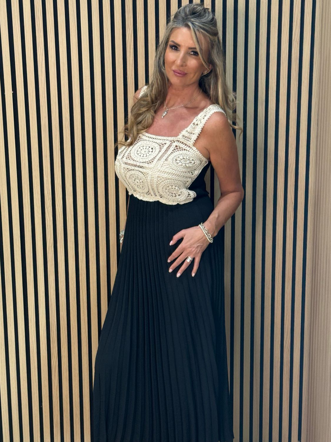 Crochet Bodice Pleated Midi Dress - Black