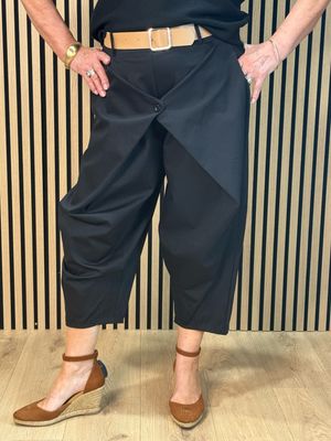 Wrapped Front Cropped Trousers - Black
