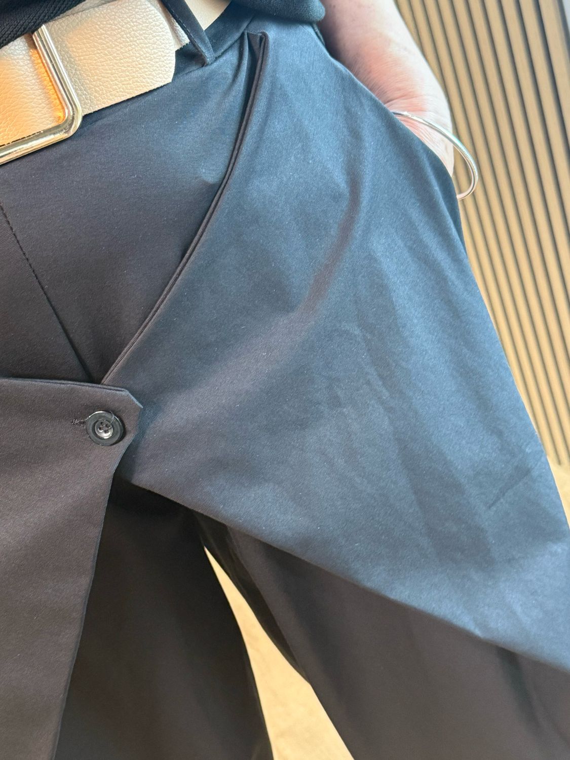 Wrapped Front Cropped Trousers - Black