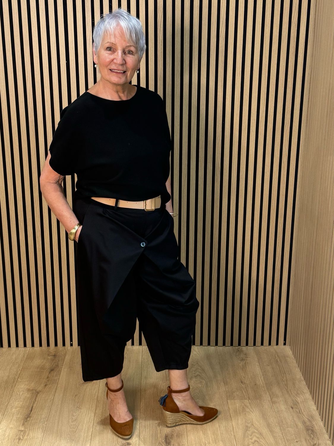 Wrapped Front Cropped Trousers - Black