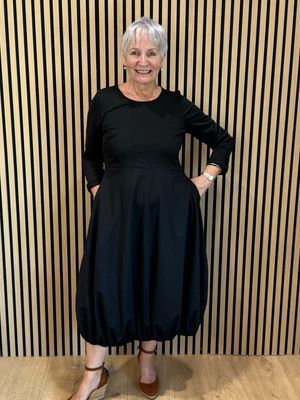 Balloon Hem Midi Dress - Black