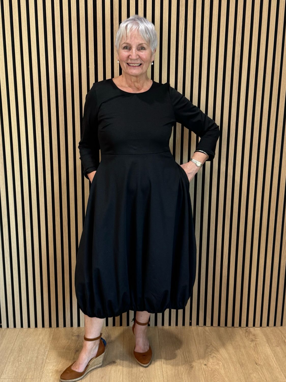 Balloon Hem Midi Dress - Black