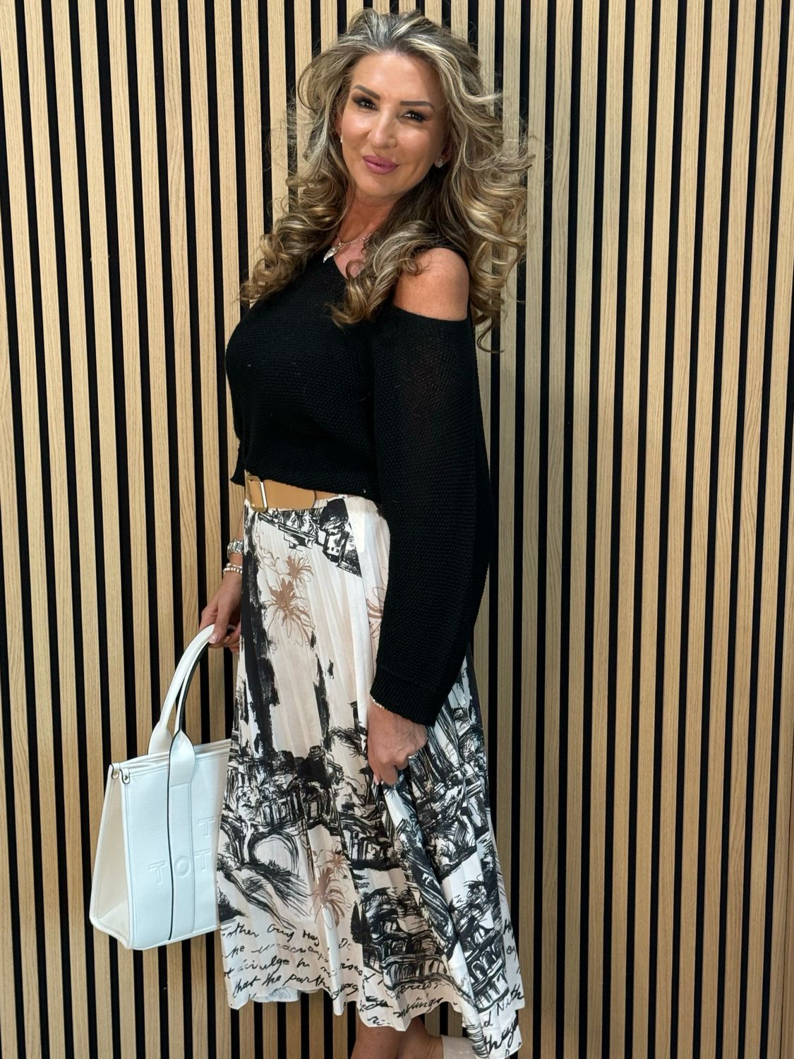 Art Print Midi Skirt - Black/White