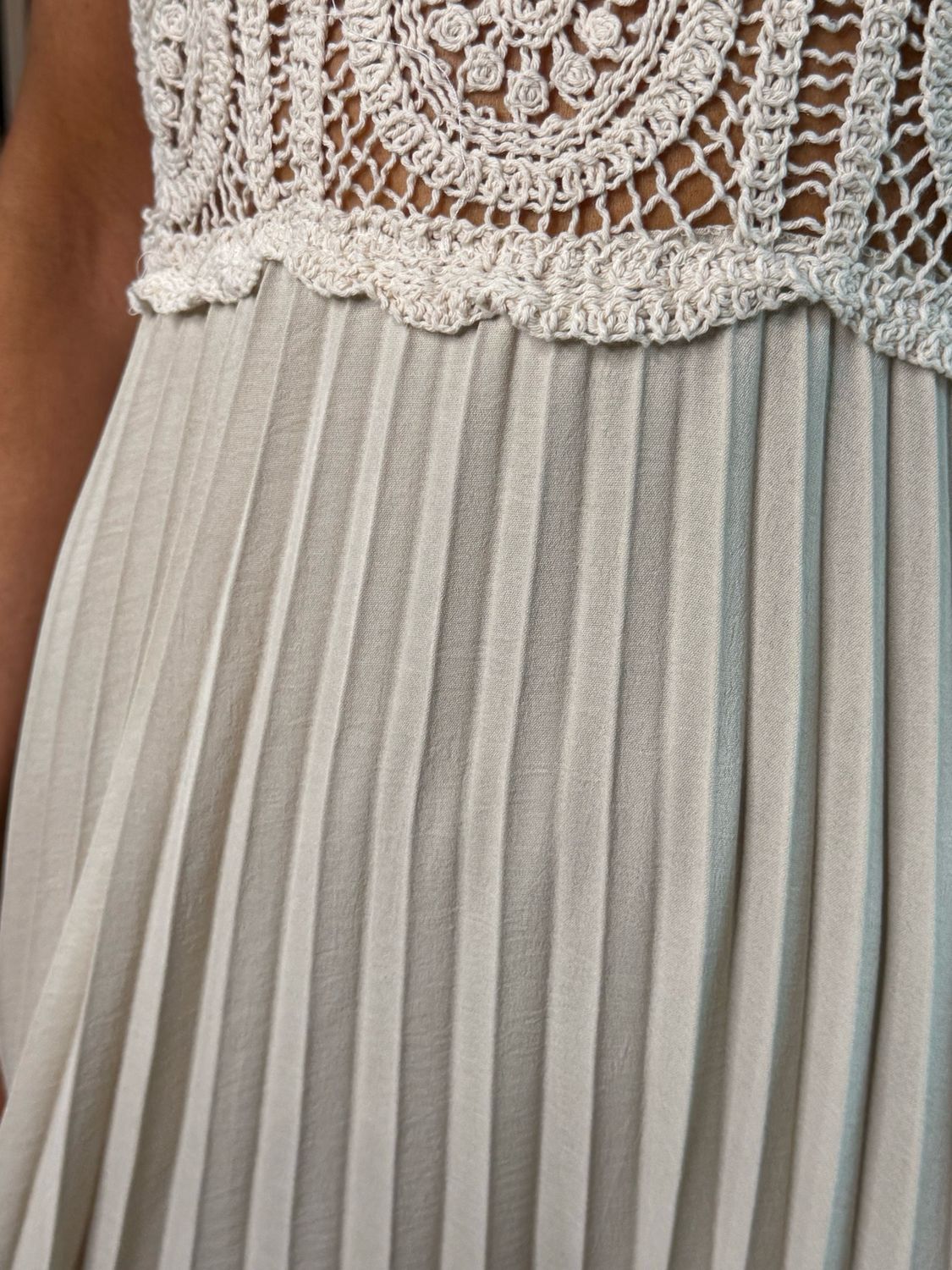 Crochet Bodice Pleated Midi Dress - Cream