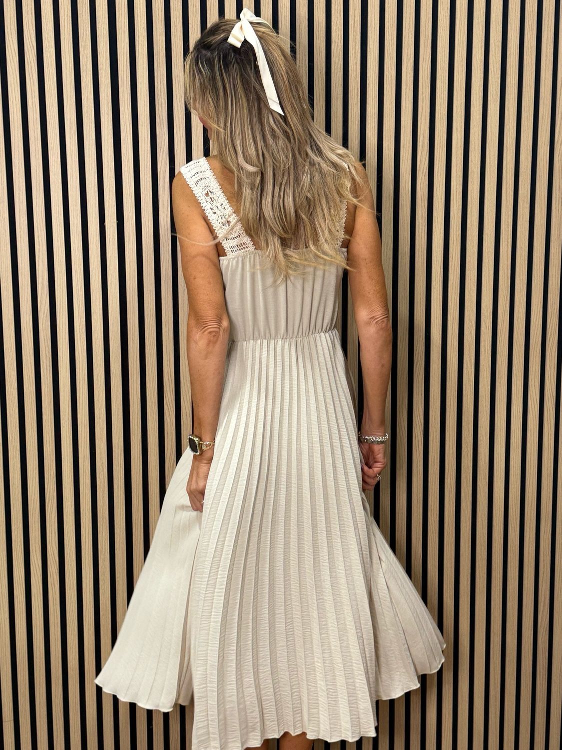 Crochet Bodice Pleated Midi Dress - Cream