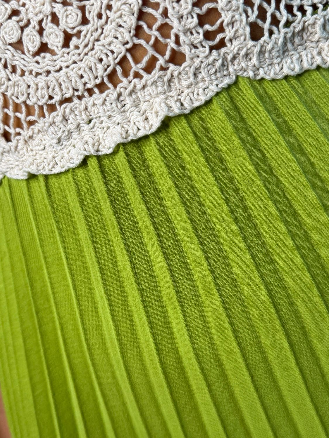 Crochet Bodice Pleated Midi Dress - Lime