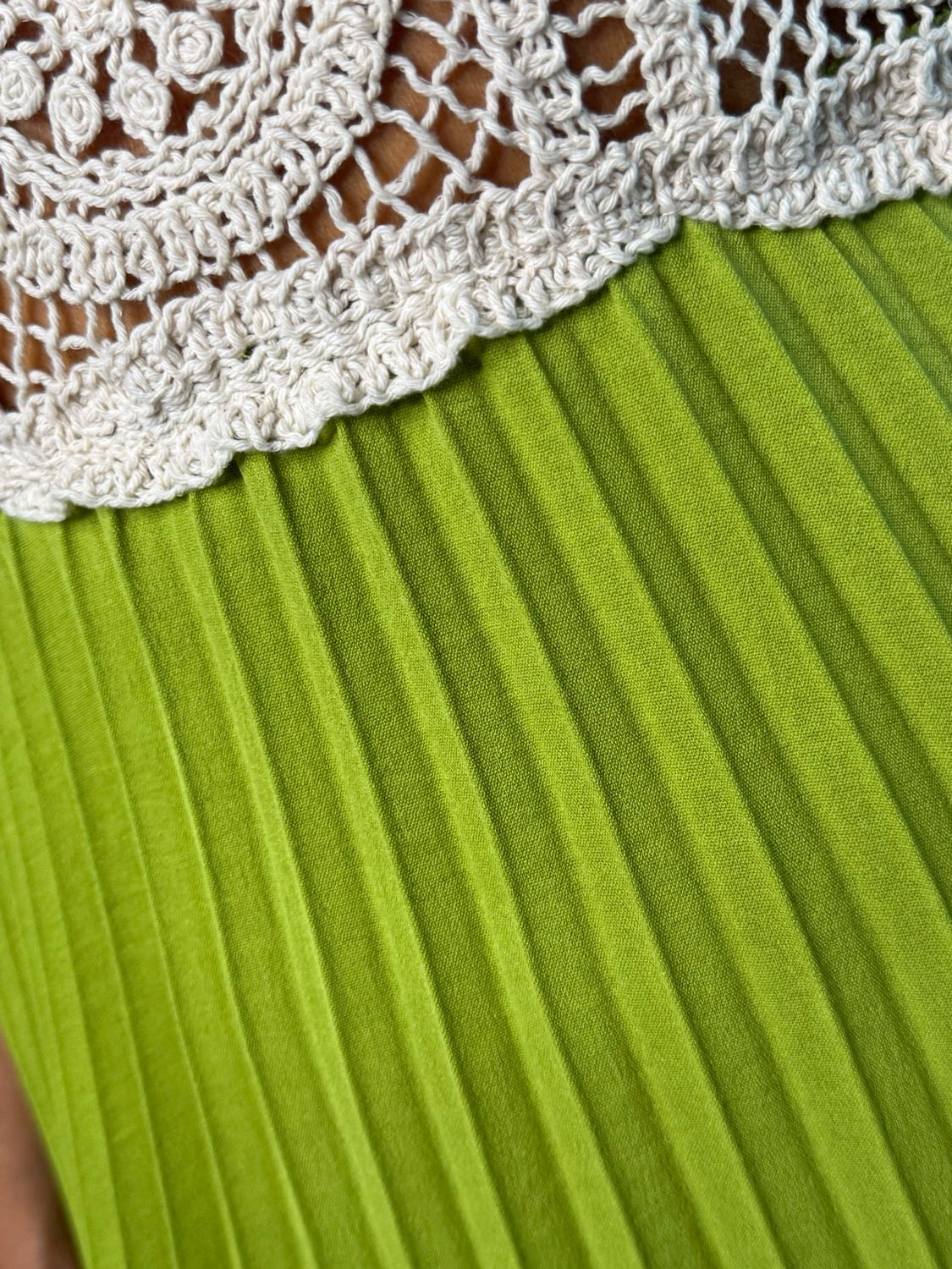 Crochet Bodice Pleated Midi Dress - Lime