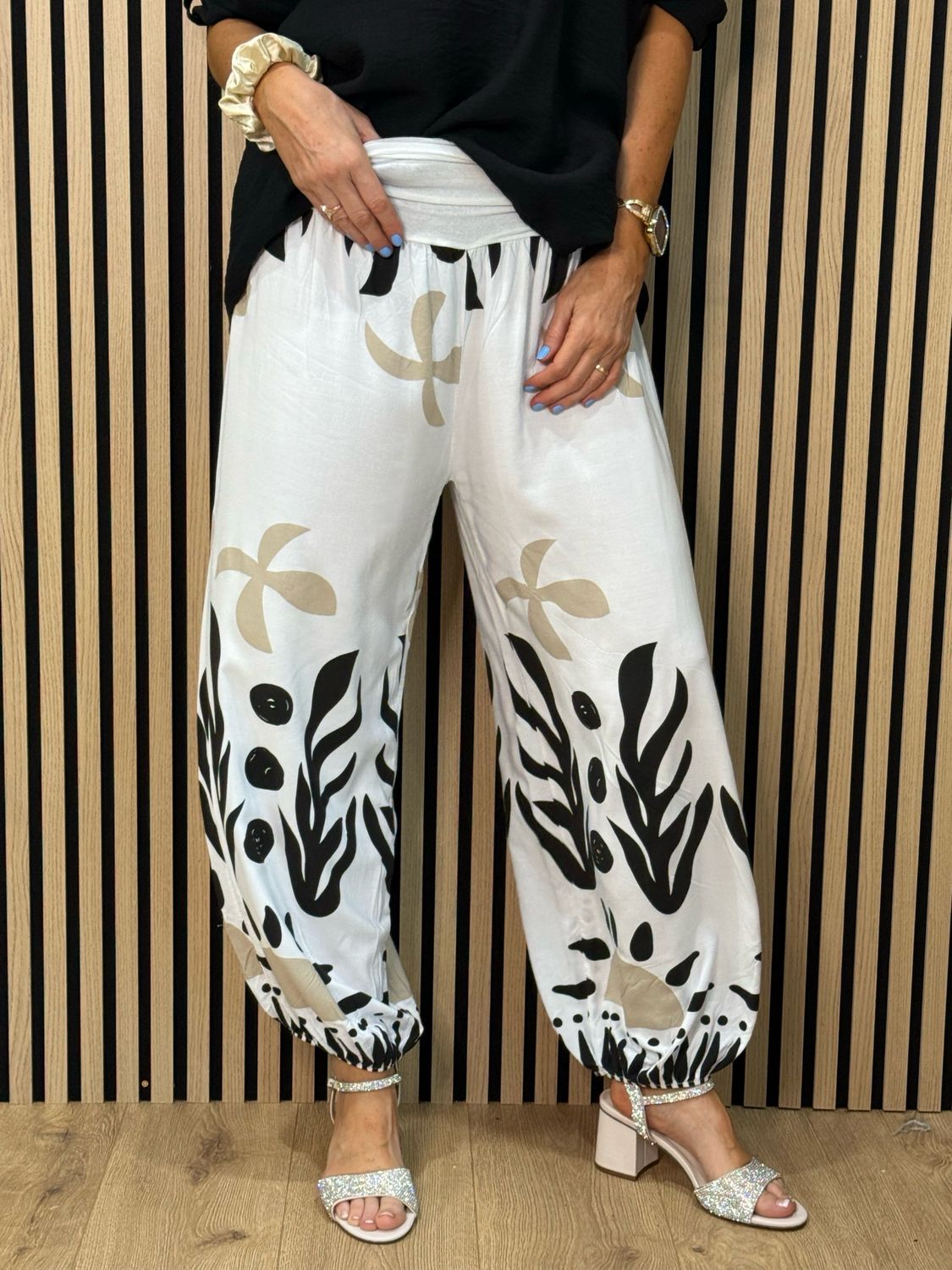 Abstract Leaf Print Harem Pants - White