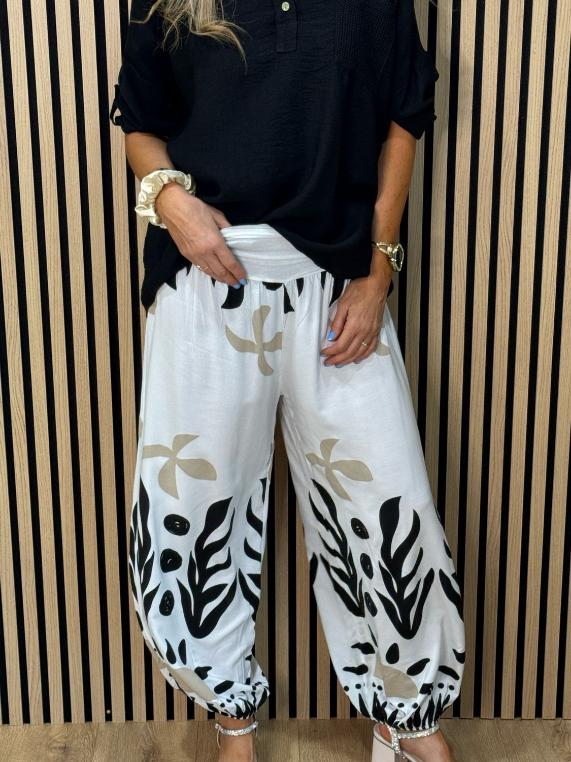 Abstract Leaf Print Harem Pants - White