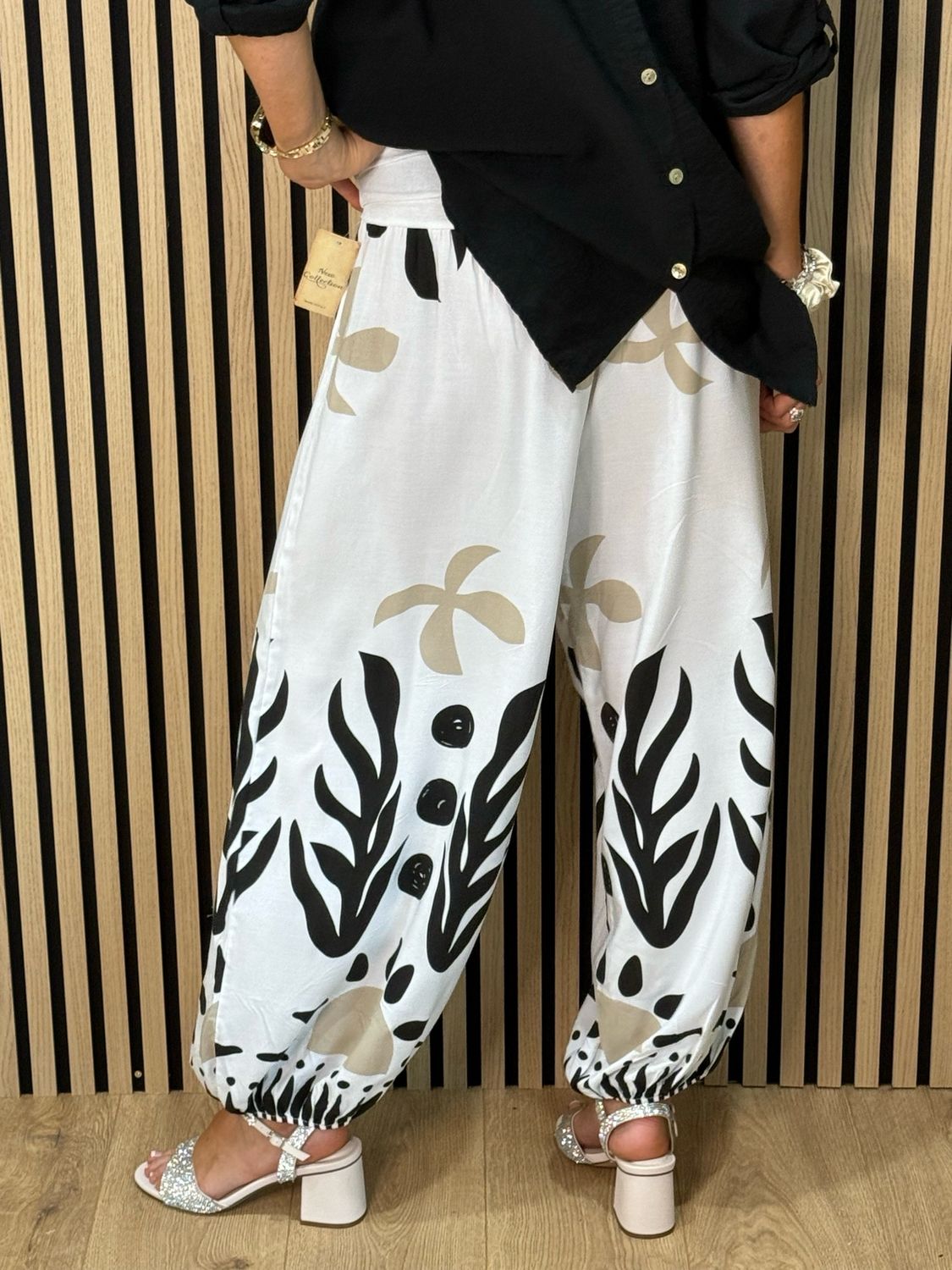 Abstract Leaf Print Harem Pants - White