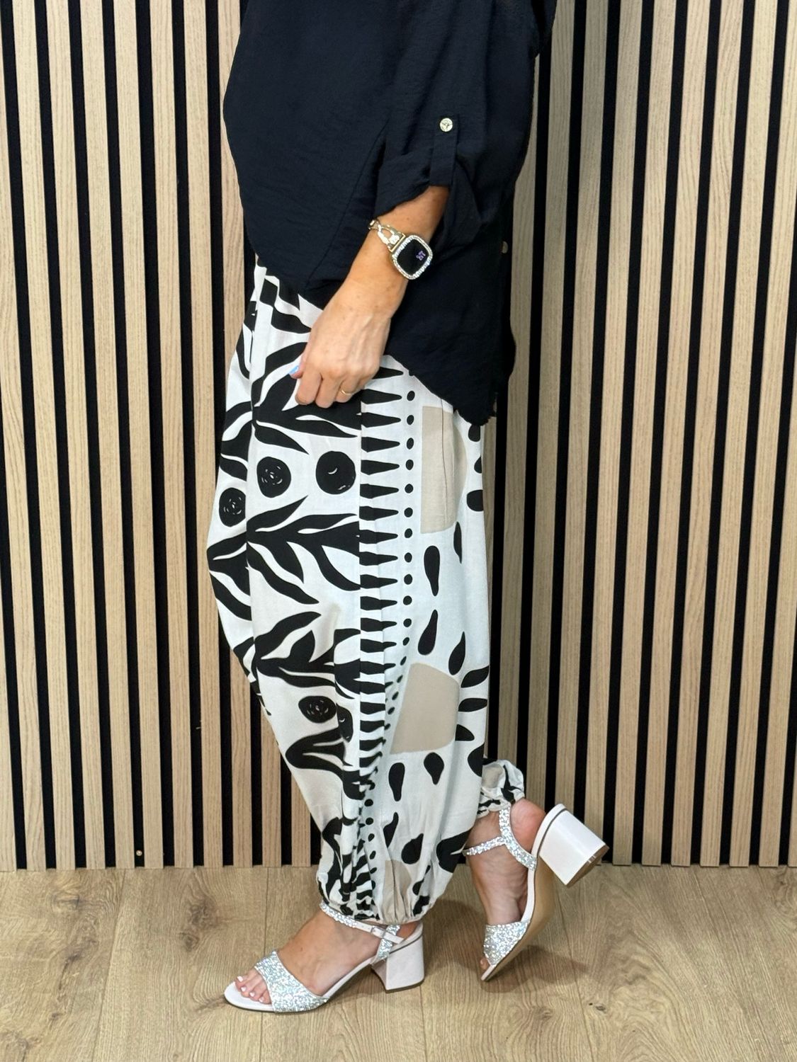 Abstract Leaf Print Harem Pants - Sand