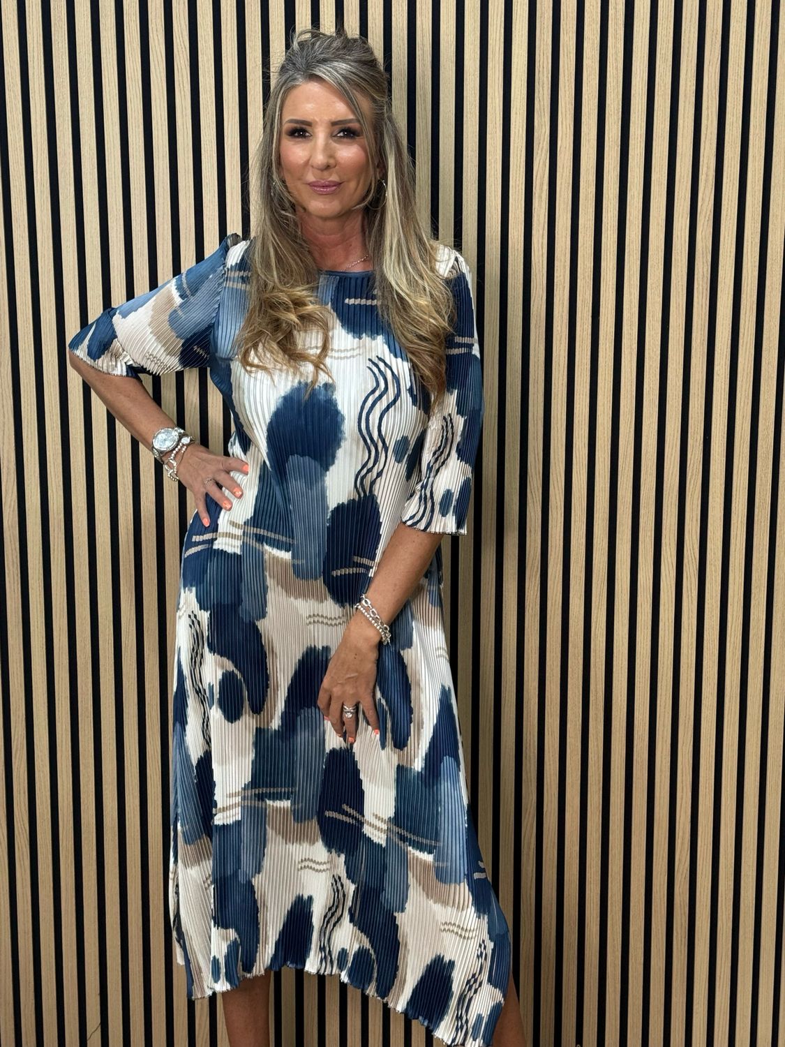 Pleated Abstract Print Midi Dress - Navy/Bronze