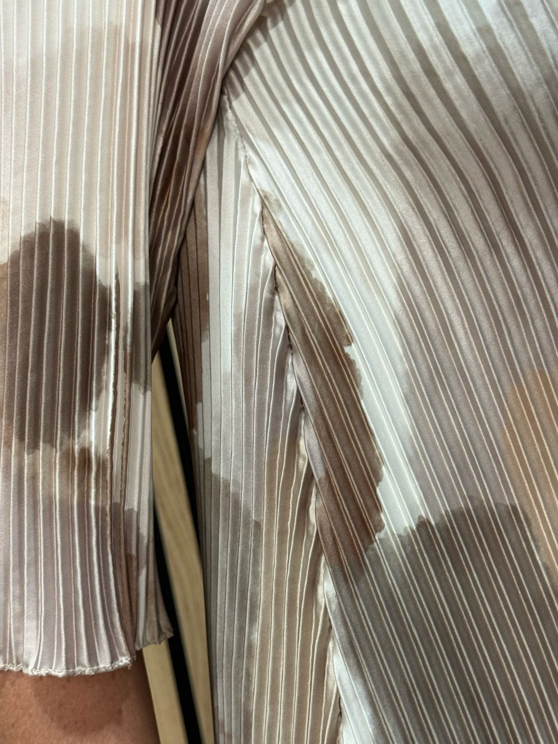 Pleated Abstract Print Midi Dress - Bronze/Cream