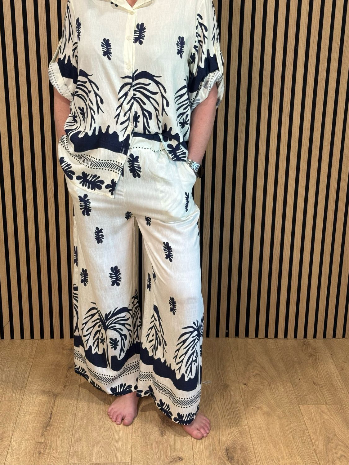 Tropical Print Co-Ord Set - White/Navy
