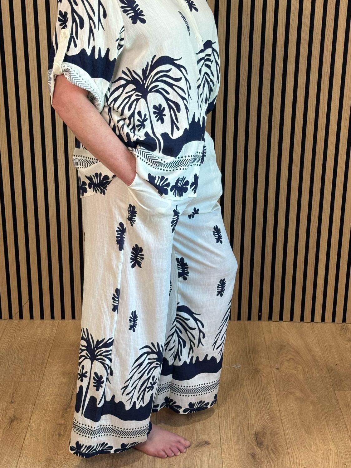 Tropical Print Co-Ord Set - White/Navy