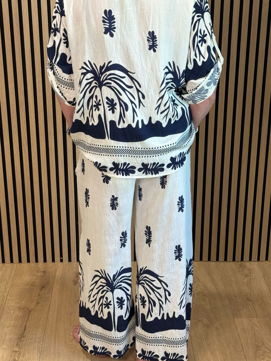 Tropical Print Co-Ord Set - White/Navy