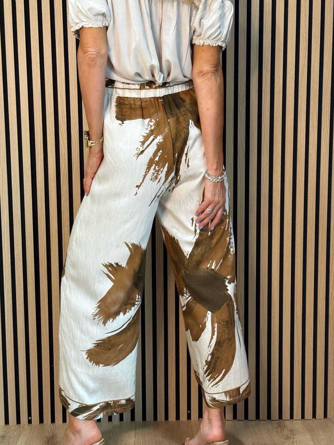 Printed Wide Leg Trousers - Cream/Brown