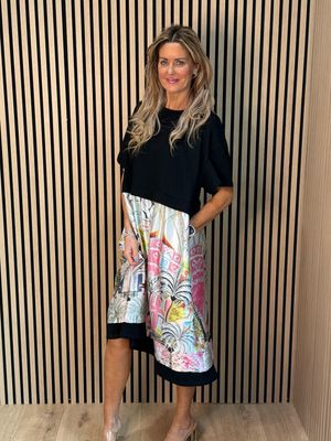 Scenic Print Midi Dress - Black/White/Pink