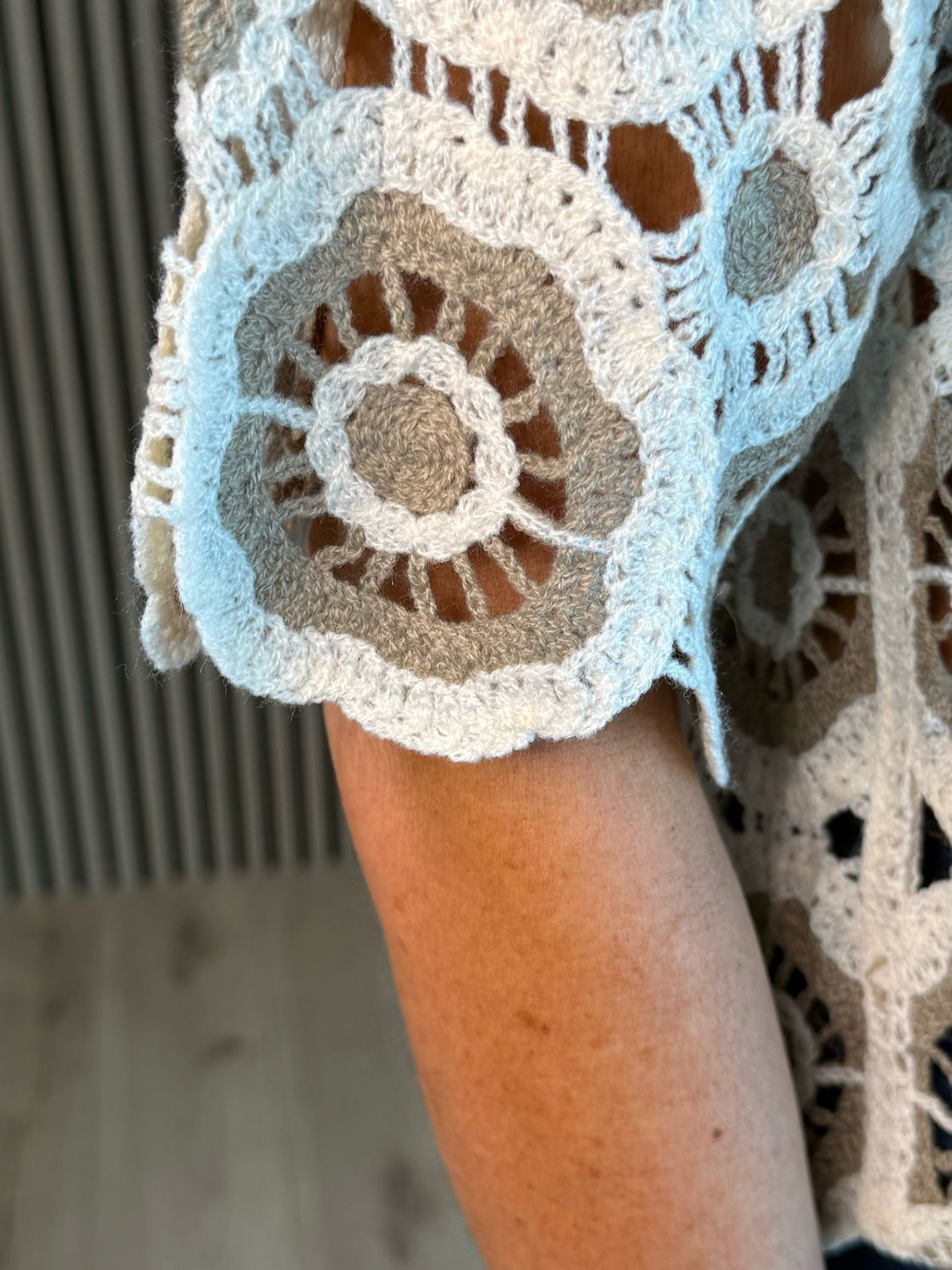 Circle Pattern Crochet Cardigan- Taupe/Cream