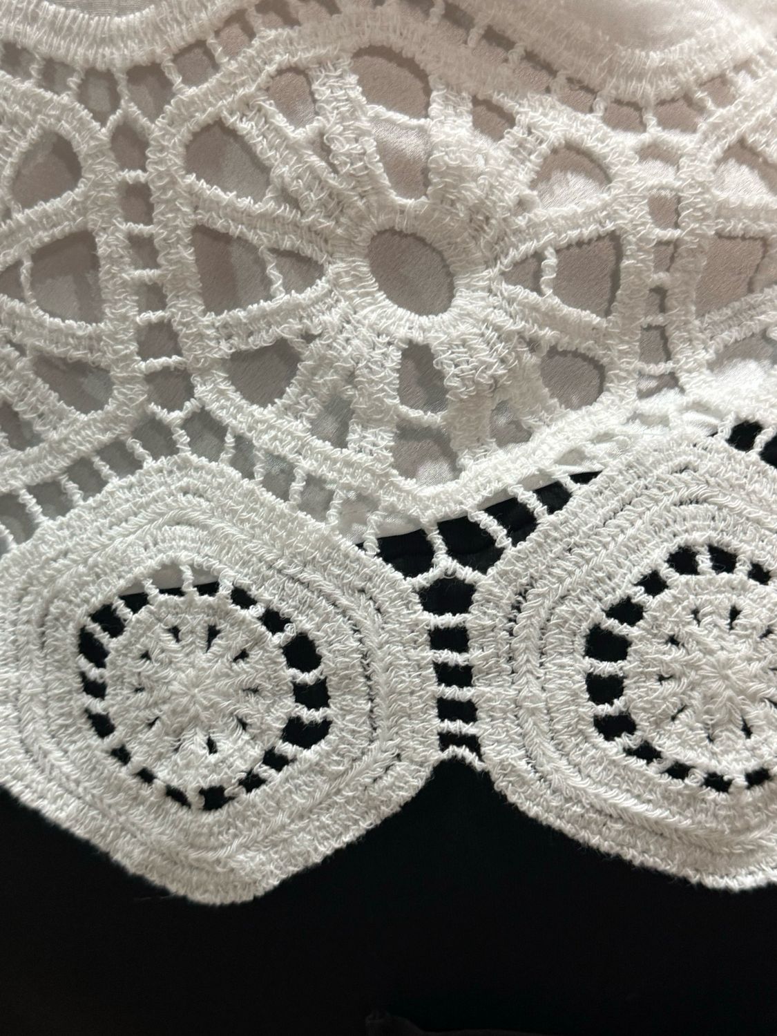 Floral Embroidered Cotton Top - White