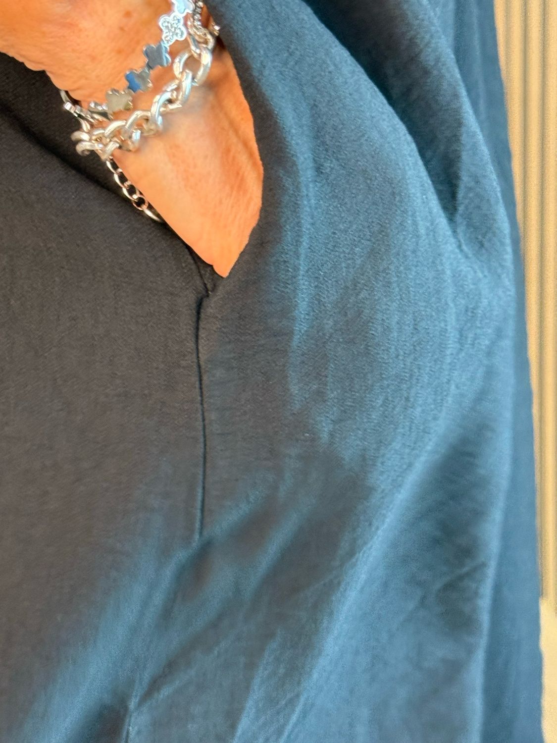 Sleeveless Midi Dress - Black