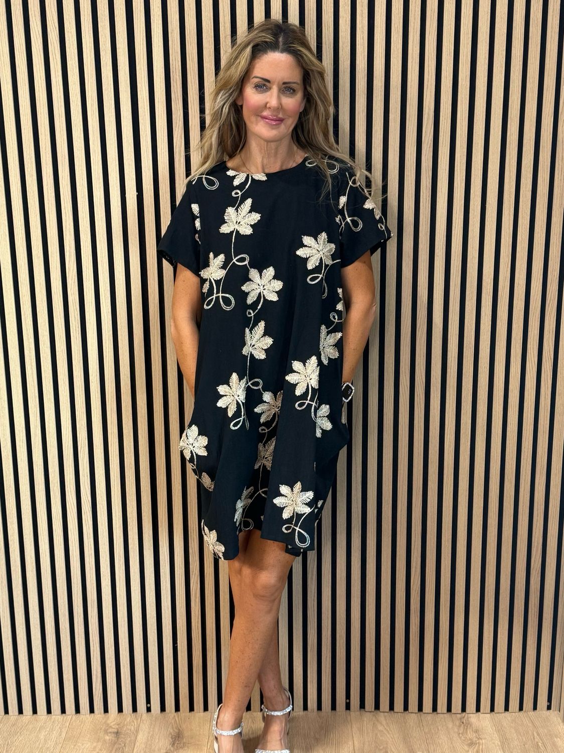 Leaf Embroidered Dress - Black