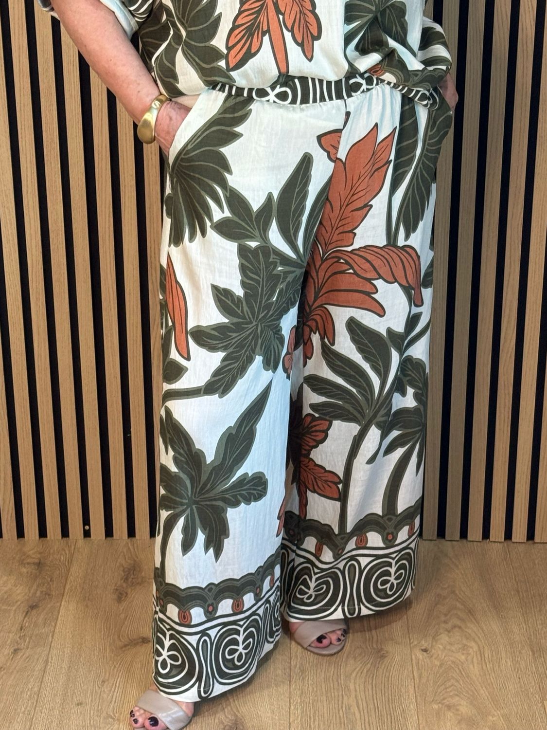Leaf Print Trouser Suit - Khaki/Cream