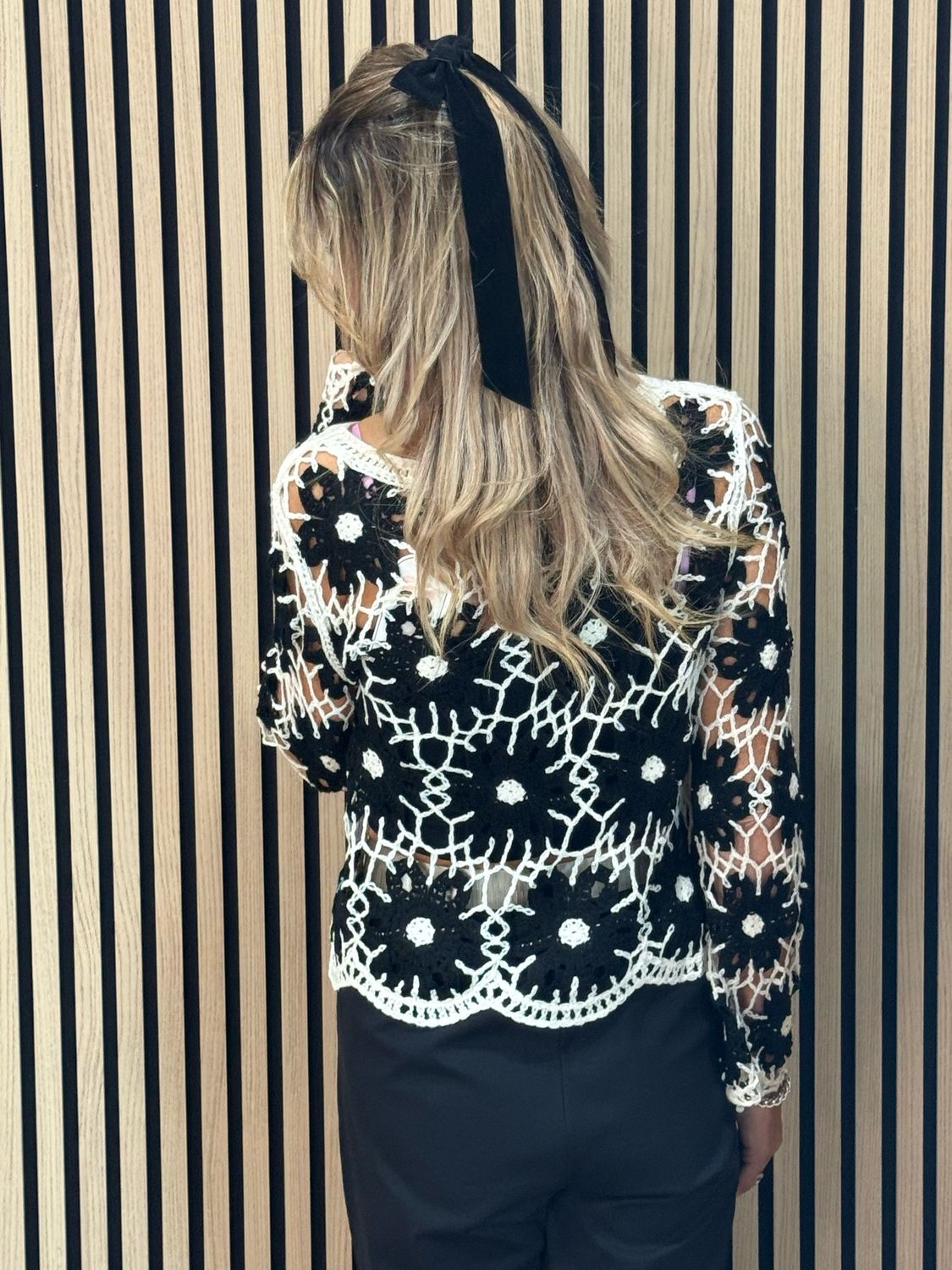Floral Crochet Knit Top - Black/White