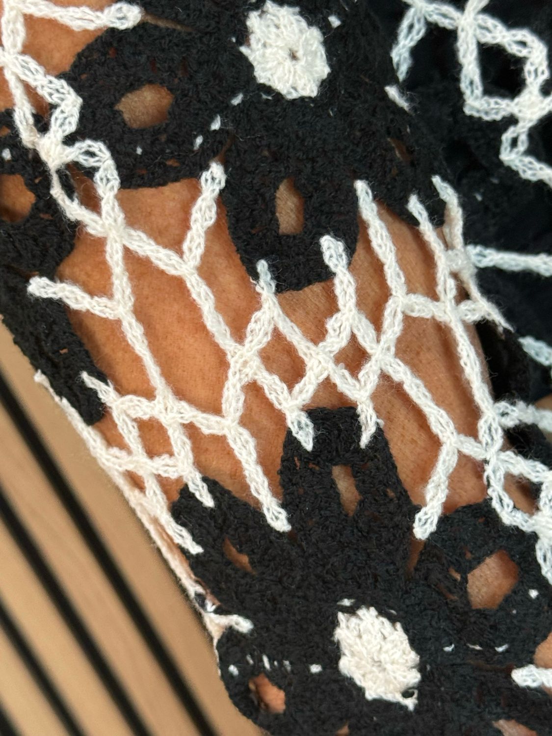 Floral Crochet Knit Top - Black/White