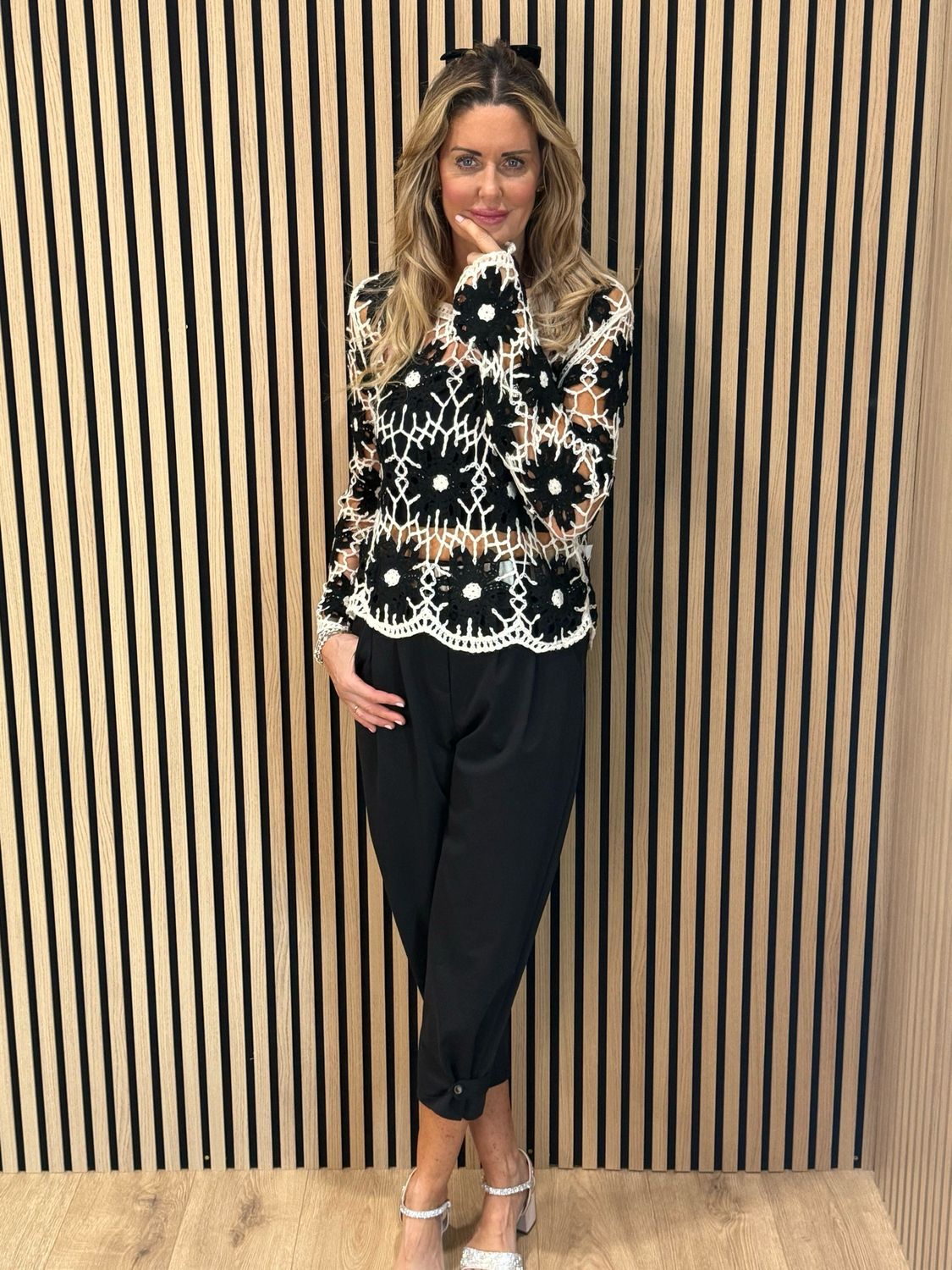 Floral Crochet Knit Top - Black/White