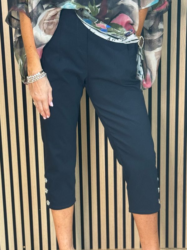 Button Detail Cropped Trousers - Black