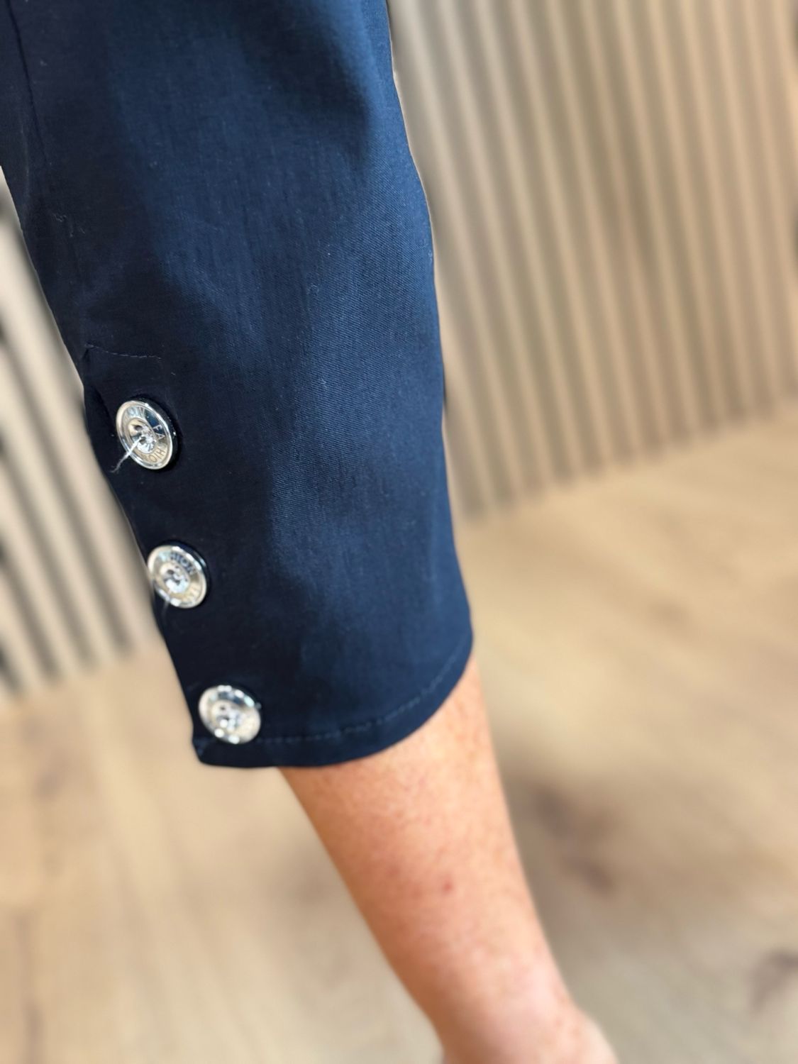 Button Detail Cropped Trousers - Black