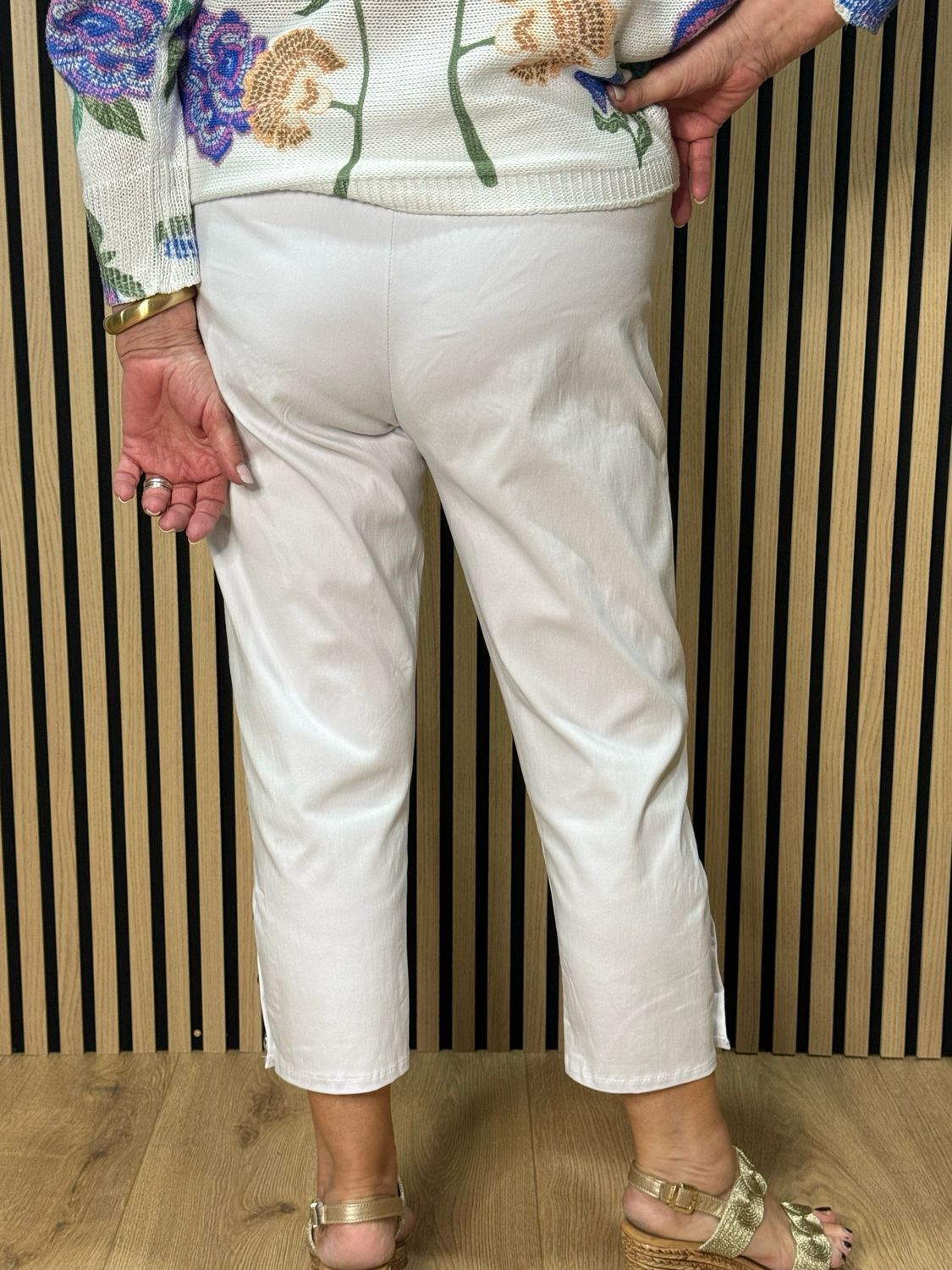 Button Detail Cropped Trousers - White