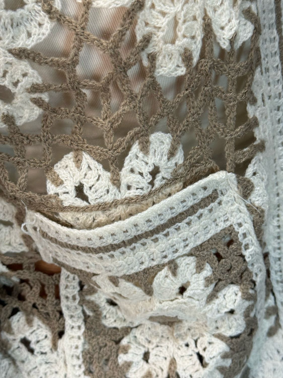 Floral Crochet Cardigan Taupe/Cream