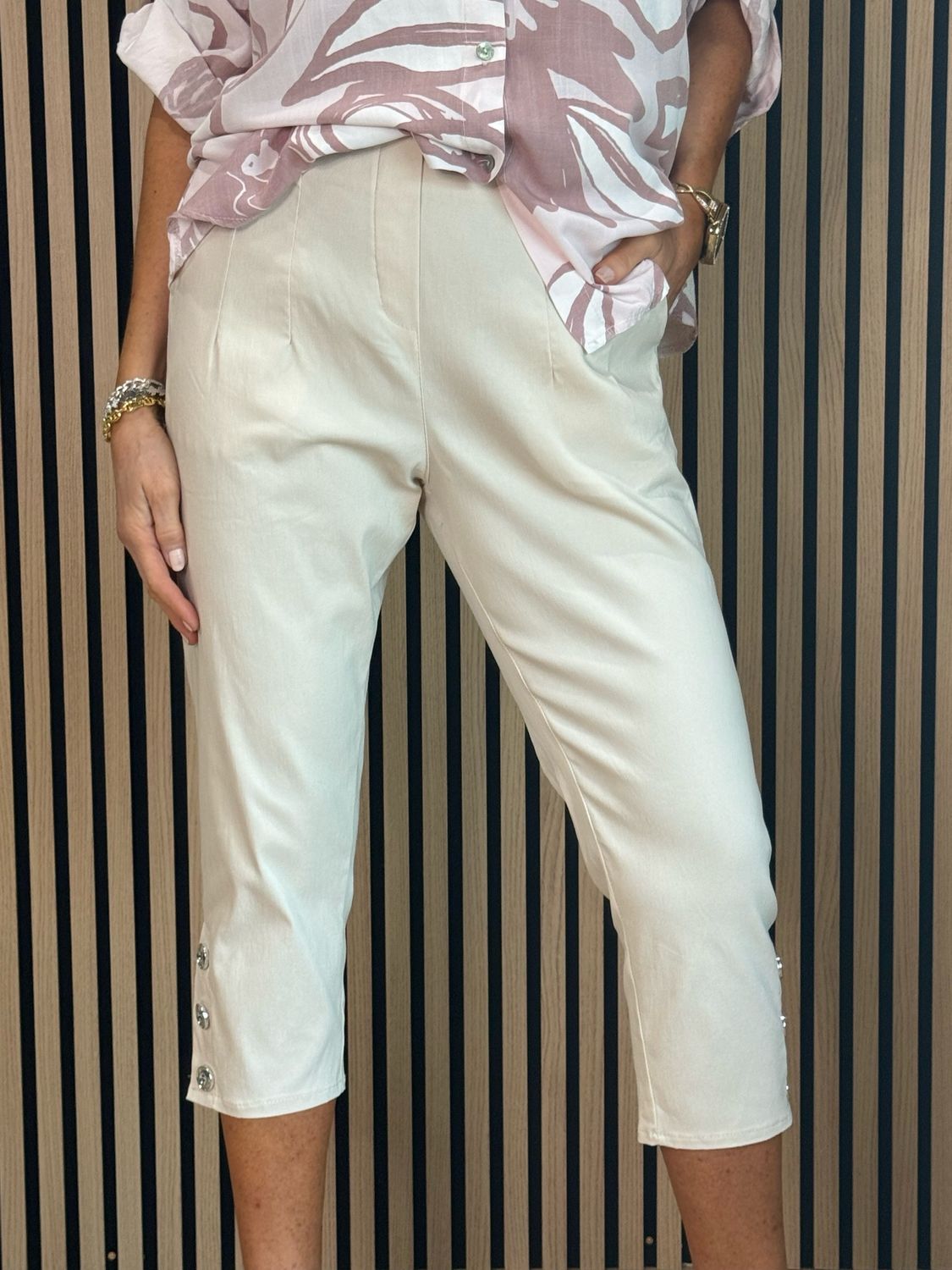 Button Detail Cropped Trousers - Cream