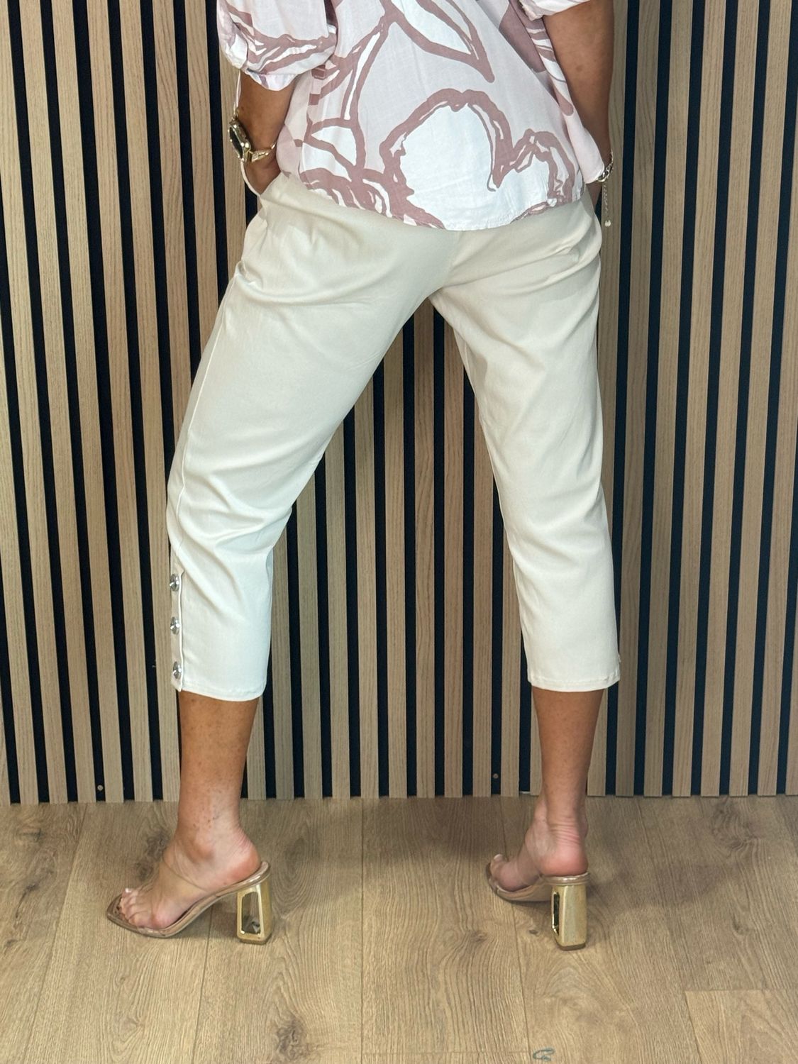 Button Detail Cropped Trousers - Cream