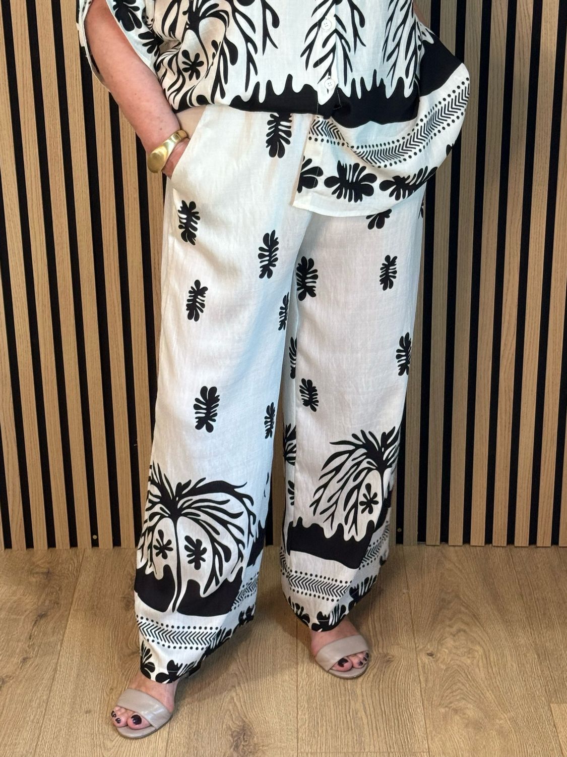 Monochrome Botanical Trouser Suit - Black/White