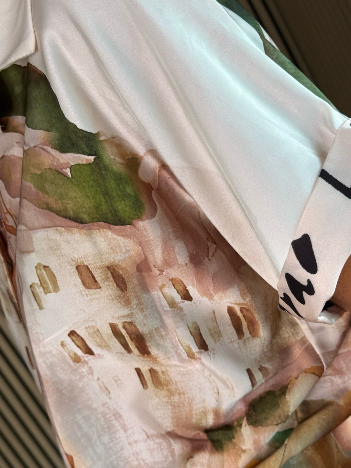 Abstract Print Tie-Front Top - Cream