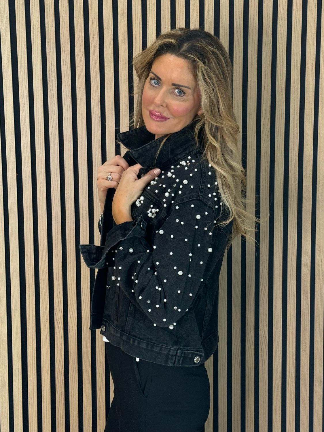 Pearl Detail Denim Jacket - Black