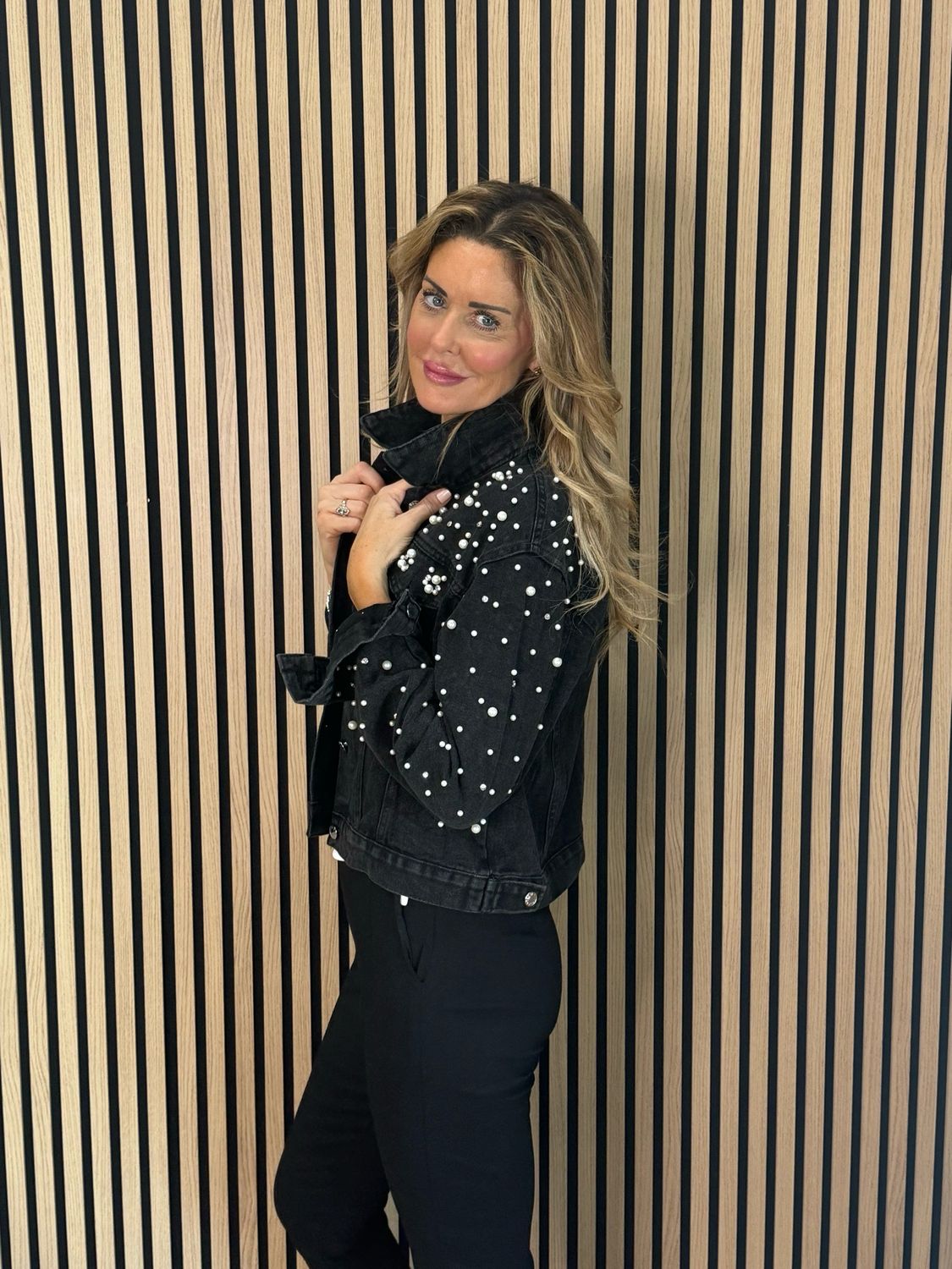 Pearl Detail Denim Jacket - Black