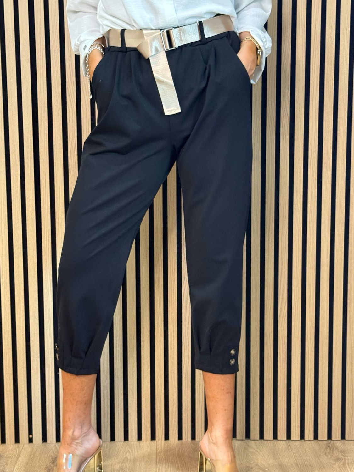 Tailored Cropped Trousers - Black