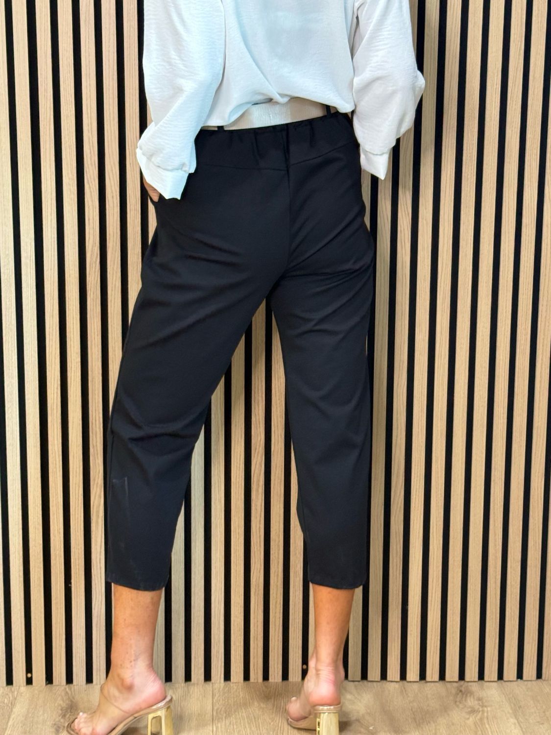 Tailored Cropped Trousers - Black