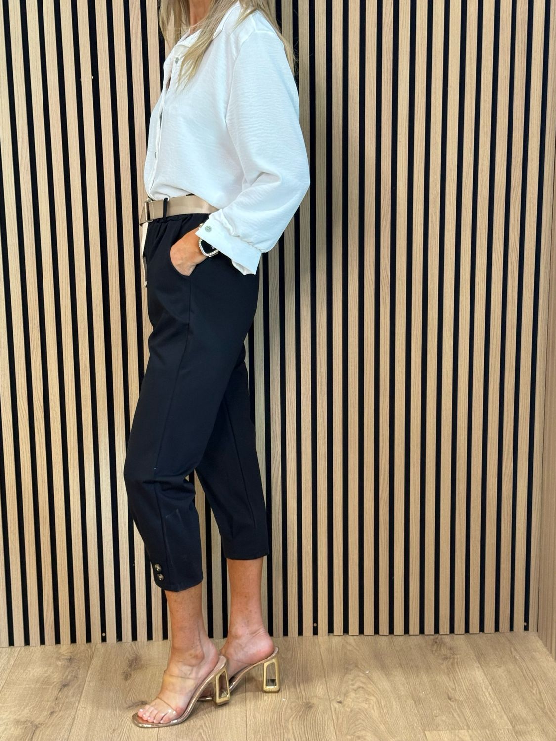 Tailored Cropped Trousers - Black