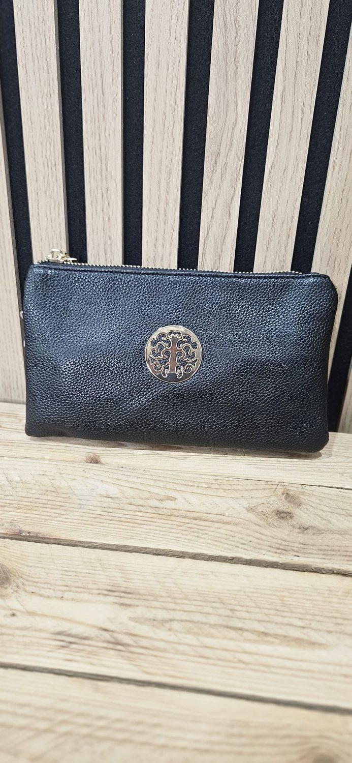 Classic Cross Body Bag - Black