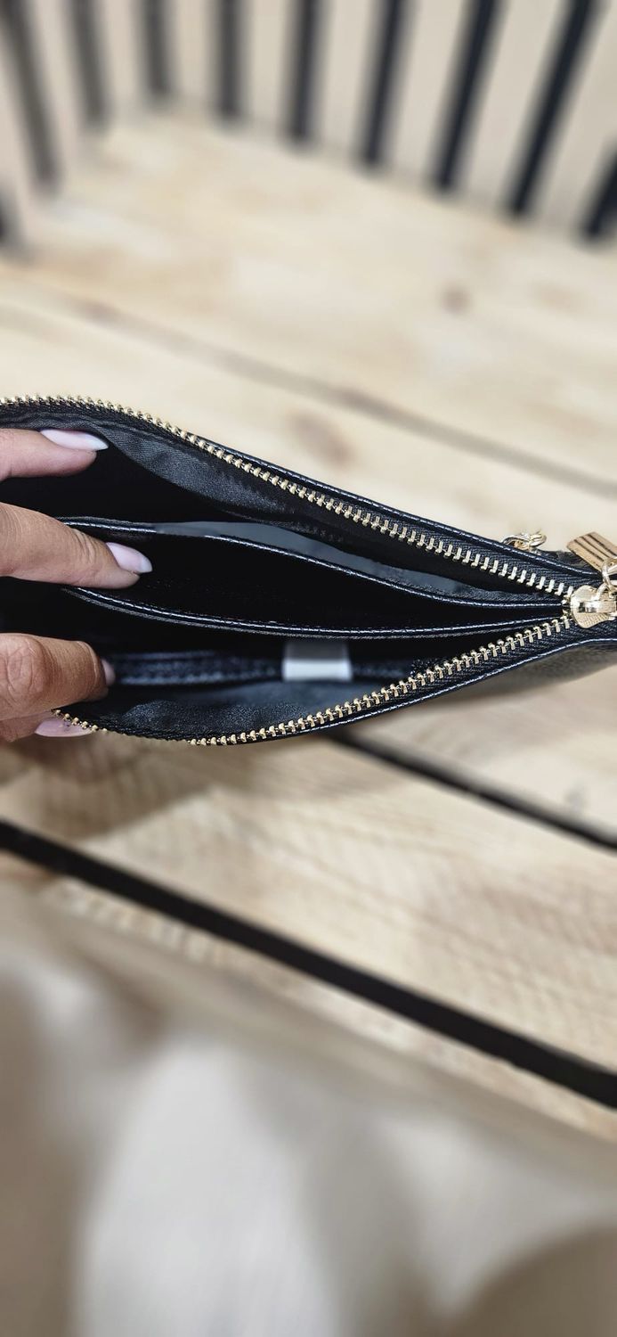 Classic Cross Body Bag - Black