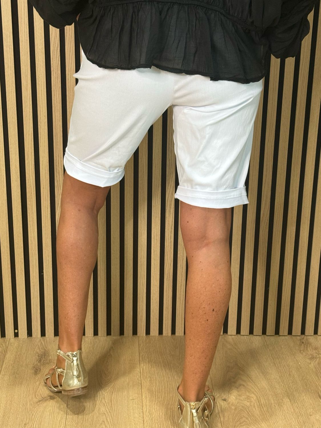 Magic Stretch Shorts - White